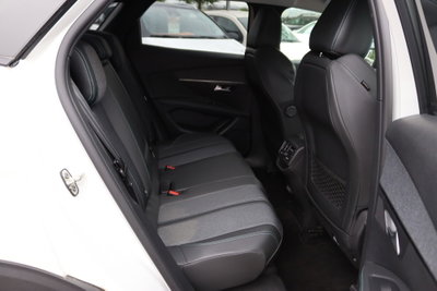 Peugeot 3008 BlueHDi 130 S&S EAT8 Allure Pack (17)
