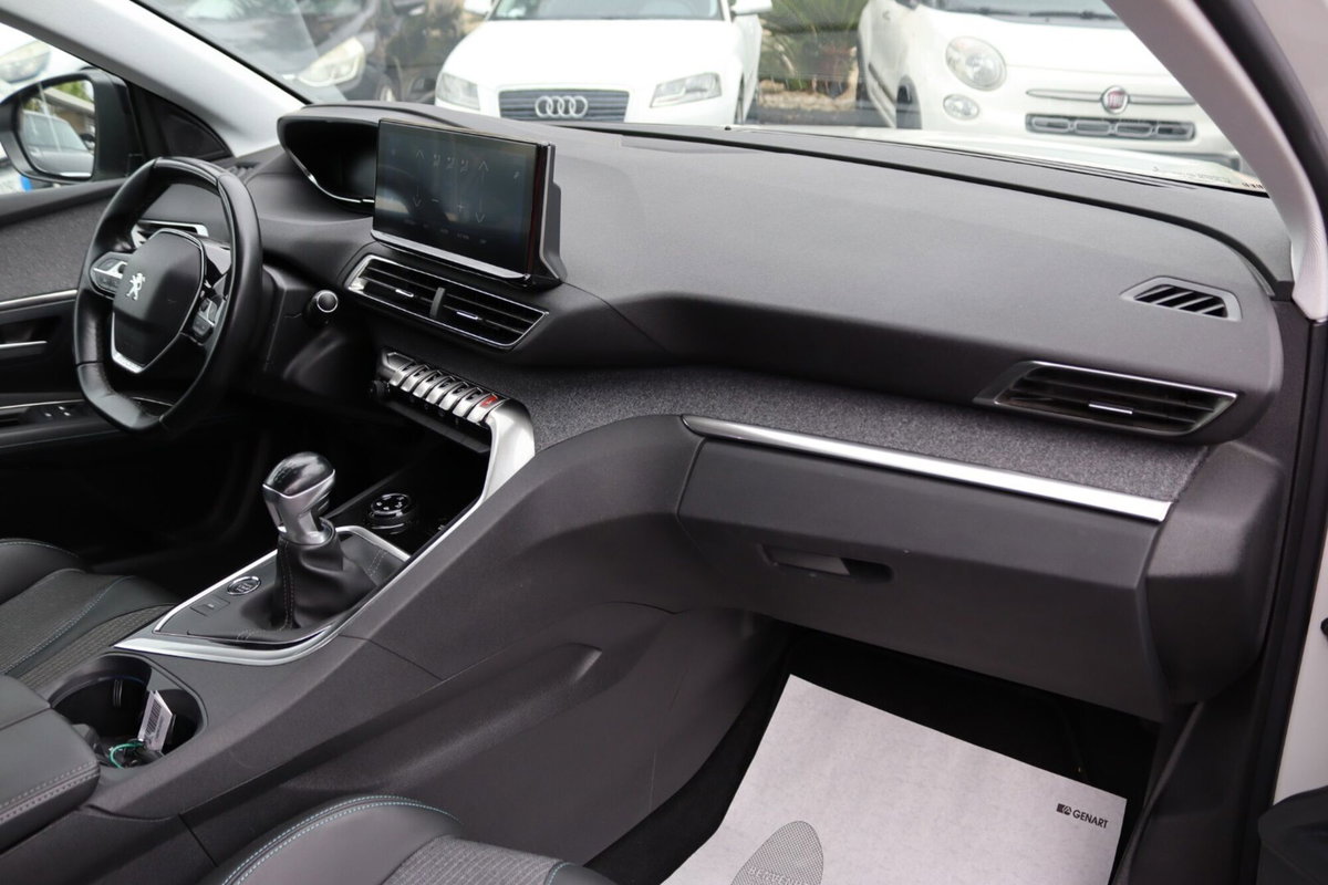 Peugeot 3008 BlueHDi 130 S&S EAT8 Allure Pack (19)