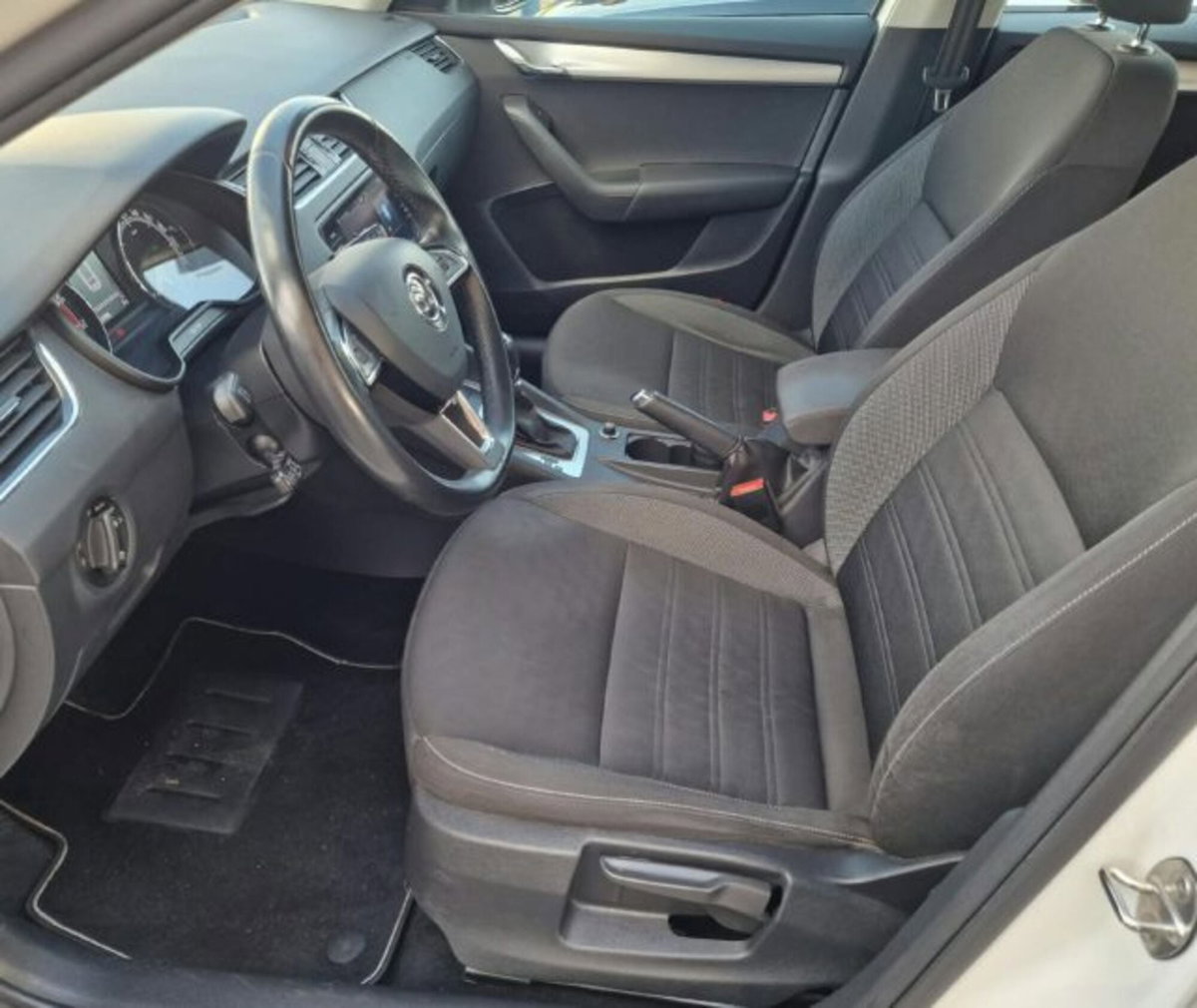 Skoda Octavia Station Wagon 1.4 TSI DSG Wagon Executive Plus G-Tec (12)