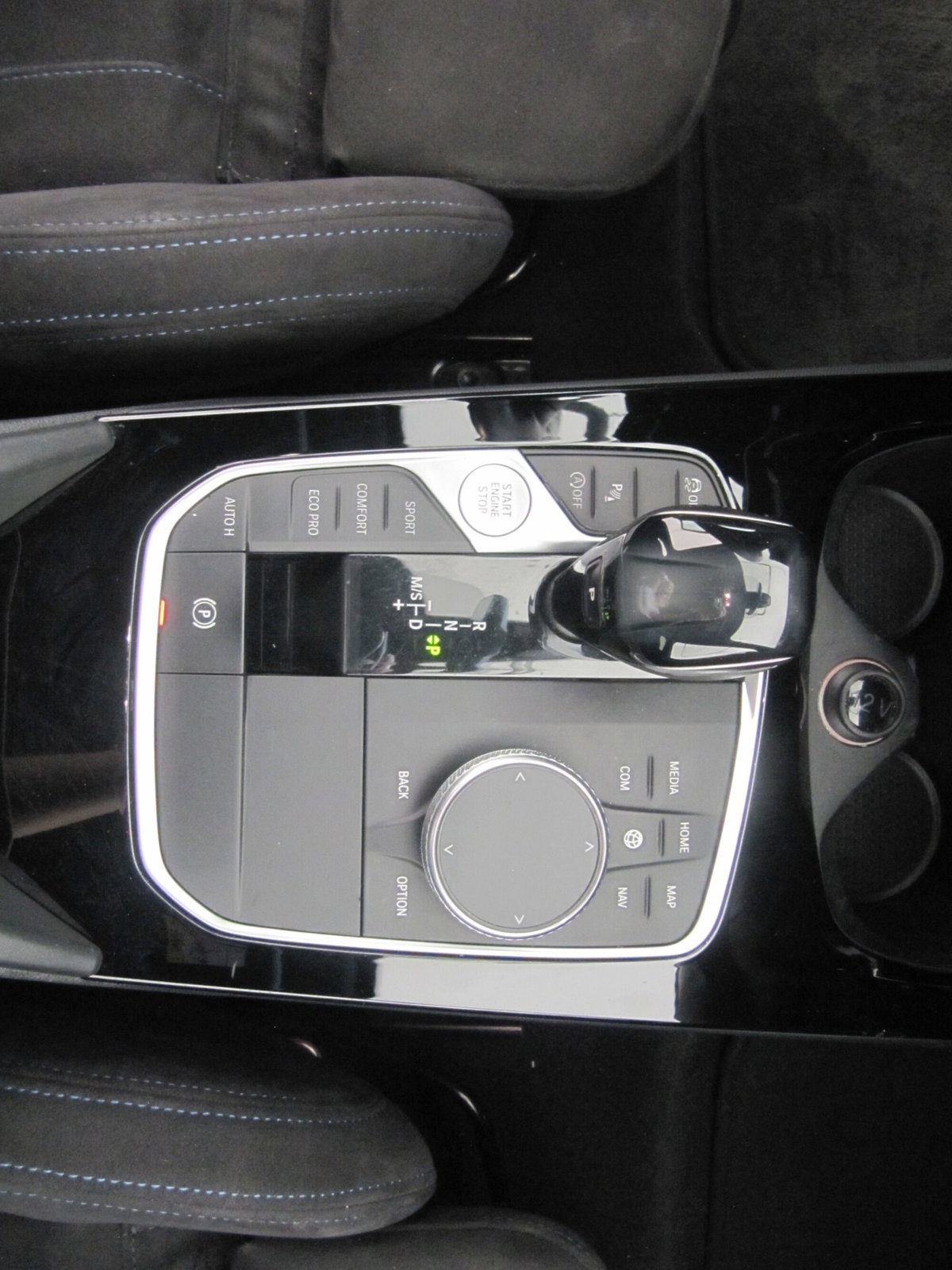BMW Serie 1 116d 2.0 116CV cat 5 porte Attiva DPF (10)