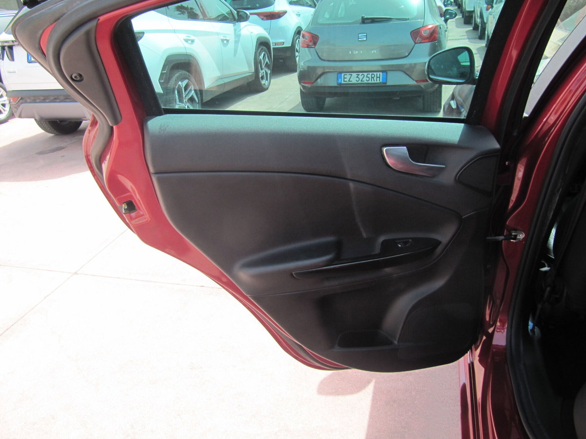 Alfa Romeo Giulietta 1.6 JTDm-2 Exclusive (16)