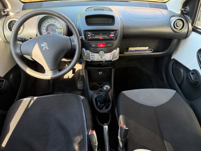 Peugeot 107 68CV 5p. Superga (7)