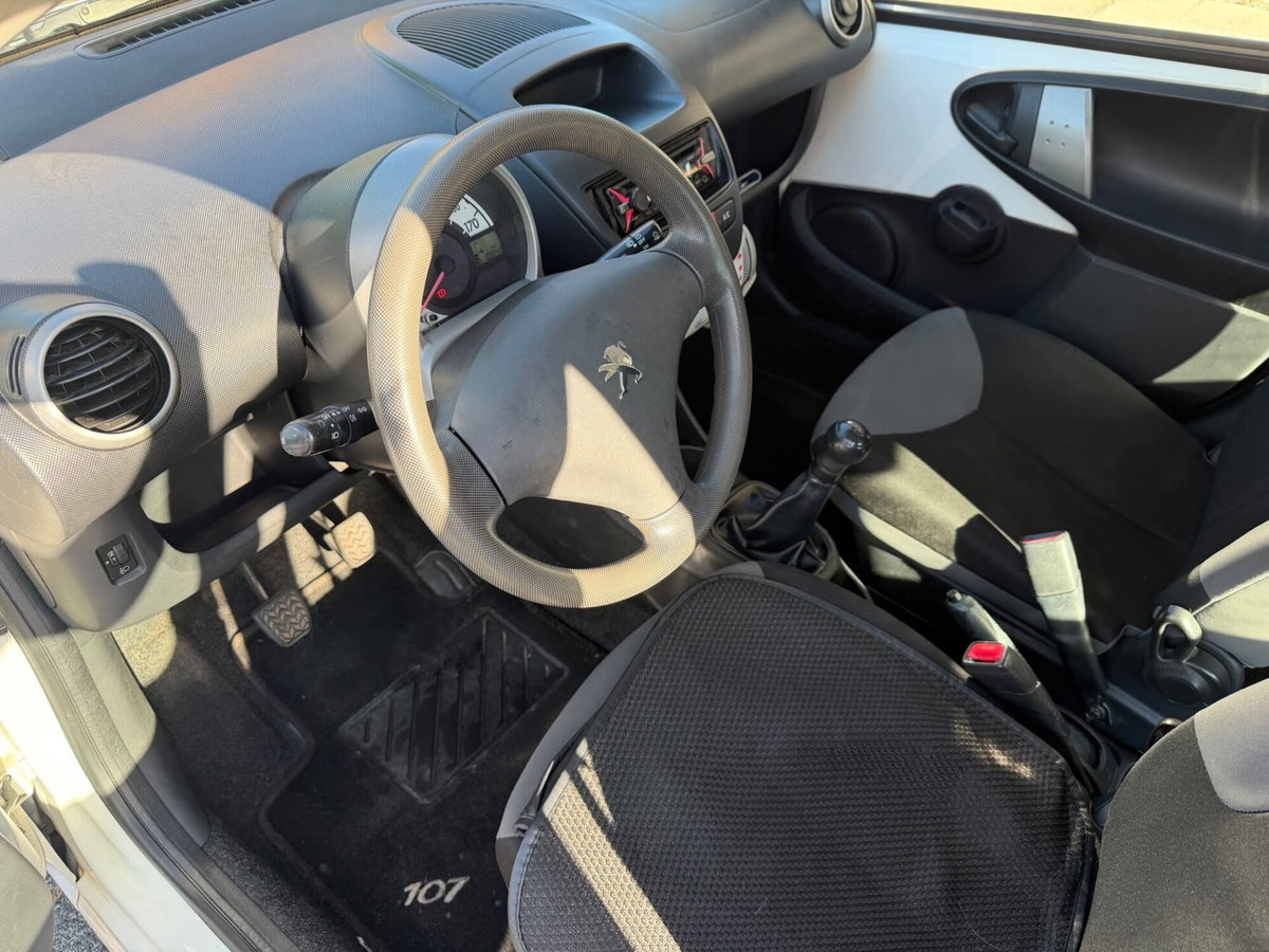Peugeot 107 68CV 5p. Superga (9)