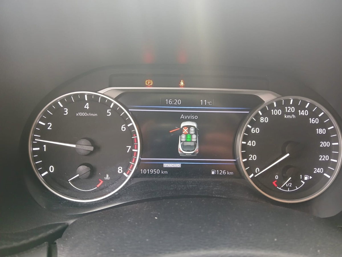 Nissan Juke 1.0 DIG-T 117 CV N-Connecta (11)