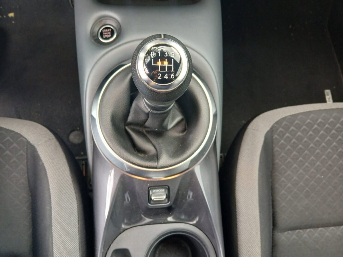 Nissan Juke 1.0 DIG-T 117 CV N-Connecta (17)