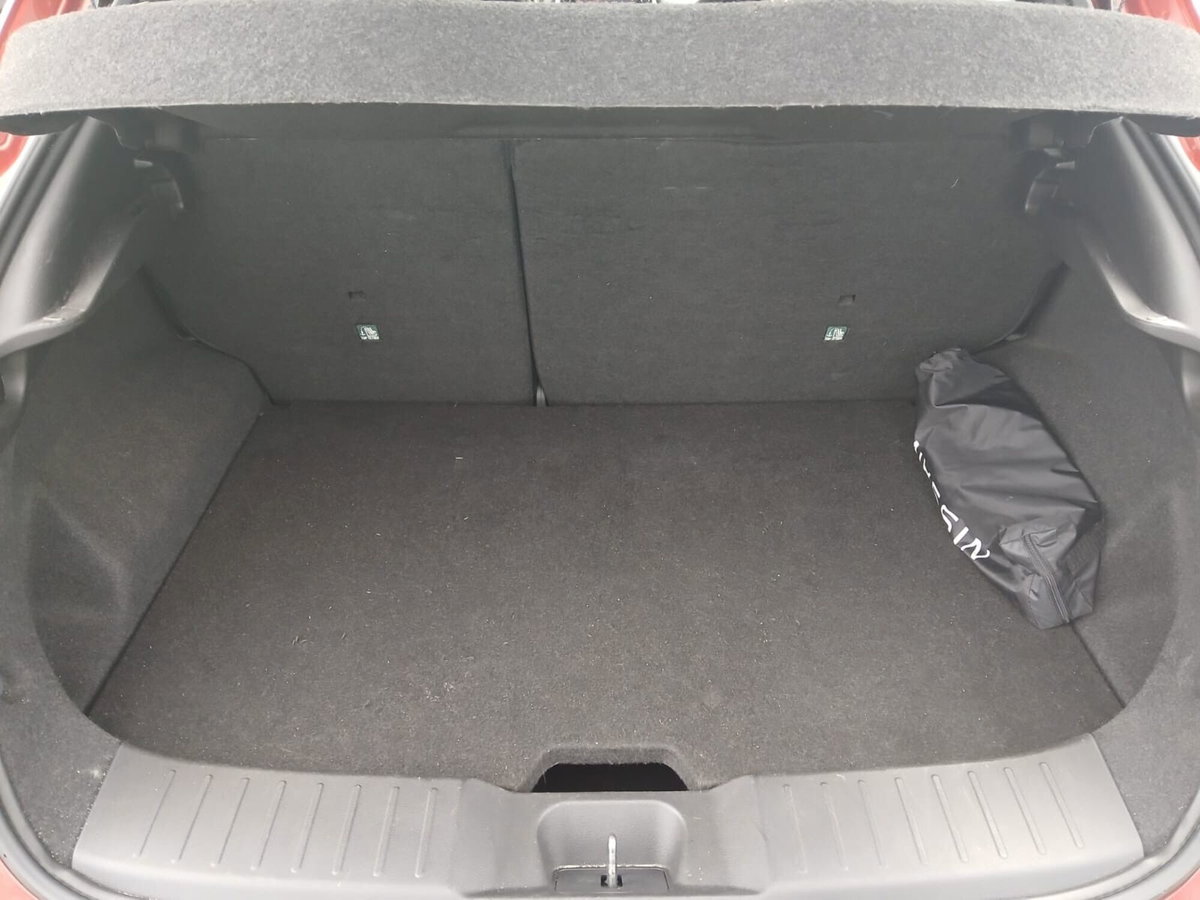 Nissan Juke 1.0 DIG-T 117 CV N-Connecta (18)
