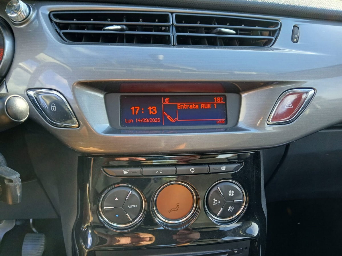 Citroen C3 1.4 HDi 70CV Exclusive (11)