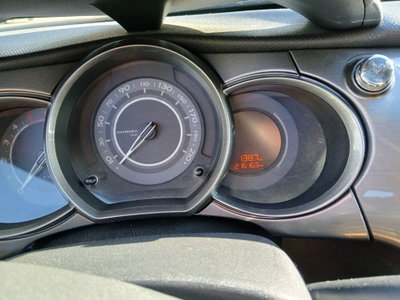 Citroen C3 1.4 HDi 70CV Exclusive (12)