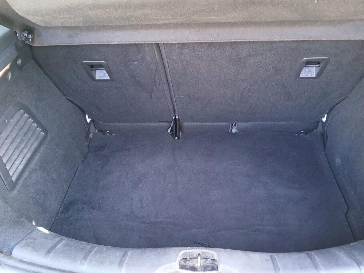 Citroen C3 1.4 HDi 70CV Exclusive (13)