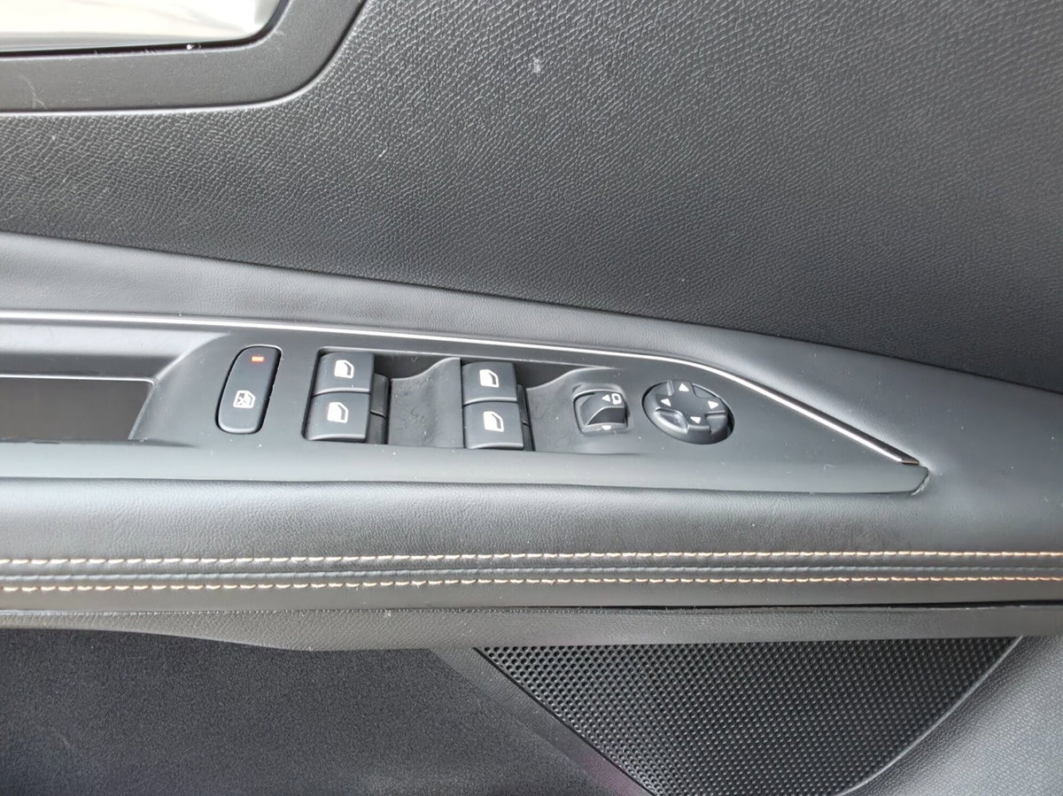 Peugeot 3008 BlueHDi 120 S&S EAT6 GT Line (12)