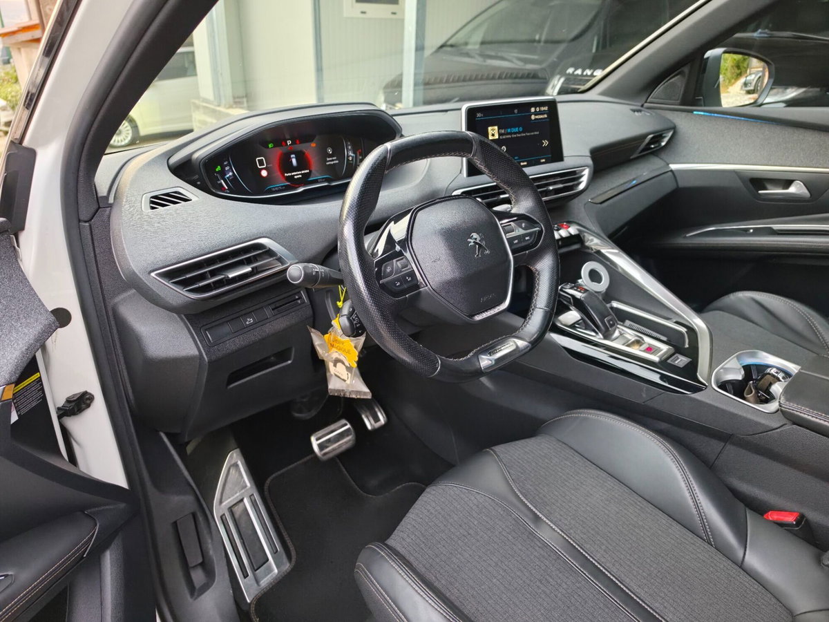 Peugeot 3008 BlueHDi 120 S&S EAT6 GT Line (5)