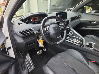 Peugeot 3008 BlueHDi 120 S&S EAT6 GT Line (5)