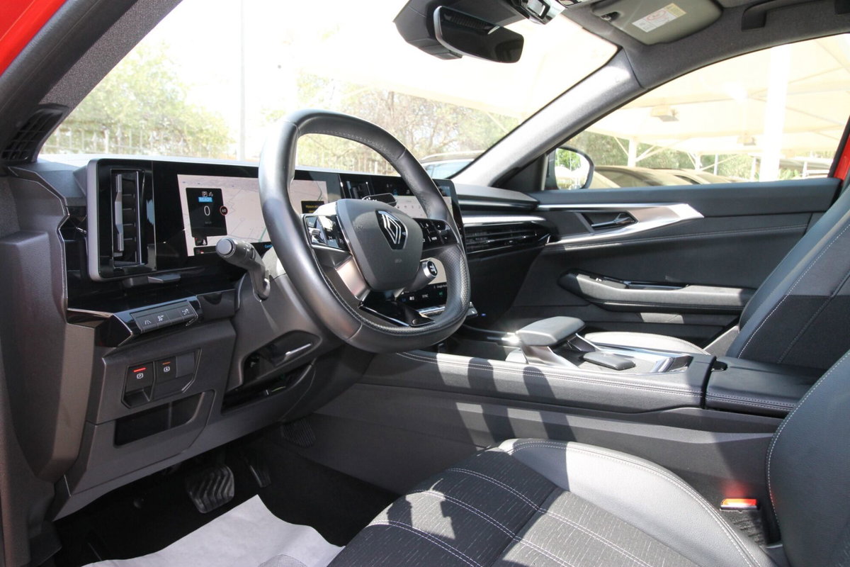 Renault Austral 1.2 full hybrid Techno 200cv auto (13)