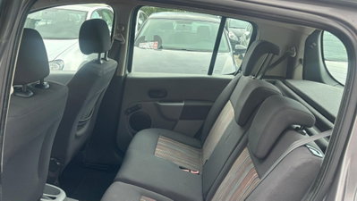 Renault Modus 1.5 dCi 85CV Dynamique (11)