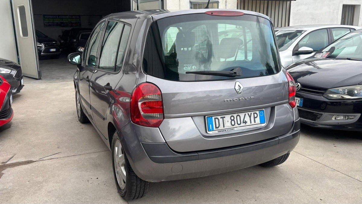 Renault Modus 1.5 dCi 85CV Dynamique (4)