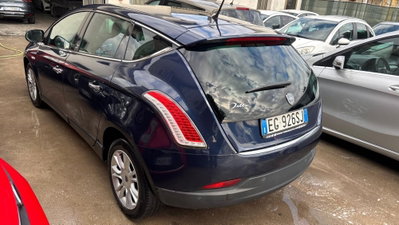 Lancia Delta 1.6 MJT DPF Oro (4)