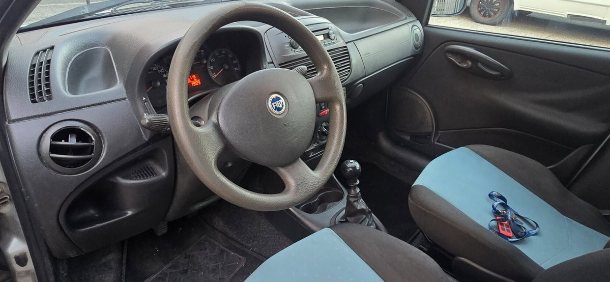 Fiat Punto 1.2 5 porte Actual (10)