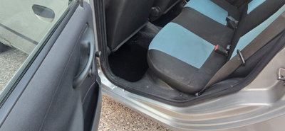 Fiat Punto 1.2 5 porte Actual (14)