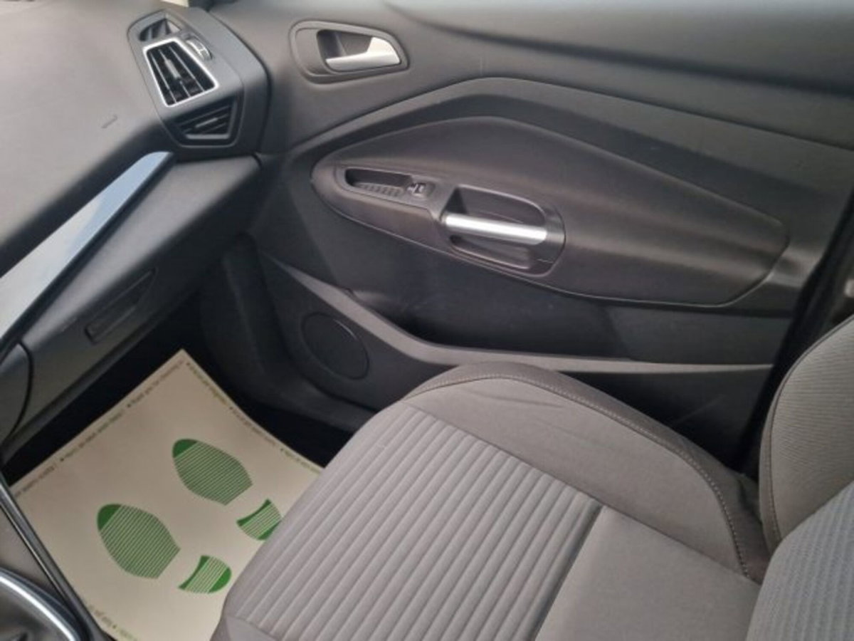Ford C-Max 1.5 TDCi 120CV Powershift Start&Stop Titanium (17)