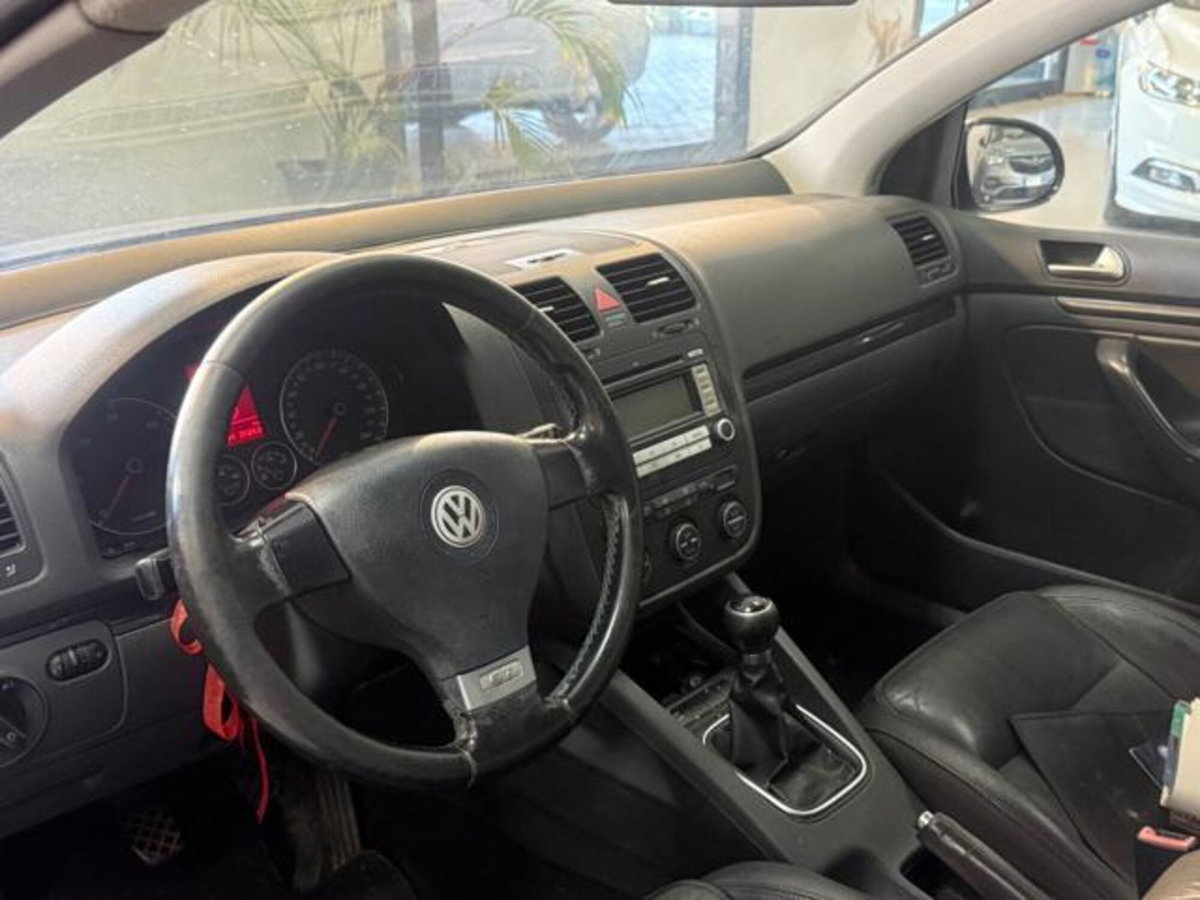 Volkswagen Golf 1.9 TDI DPF 4mot. 5p. Comforline (12)