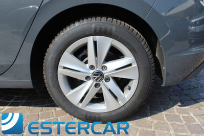 Volkswagen Golf 2.0 TDI SCR Life (18)