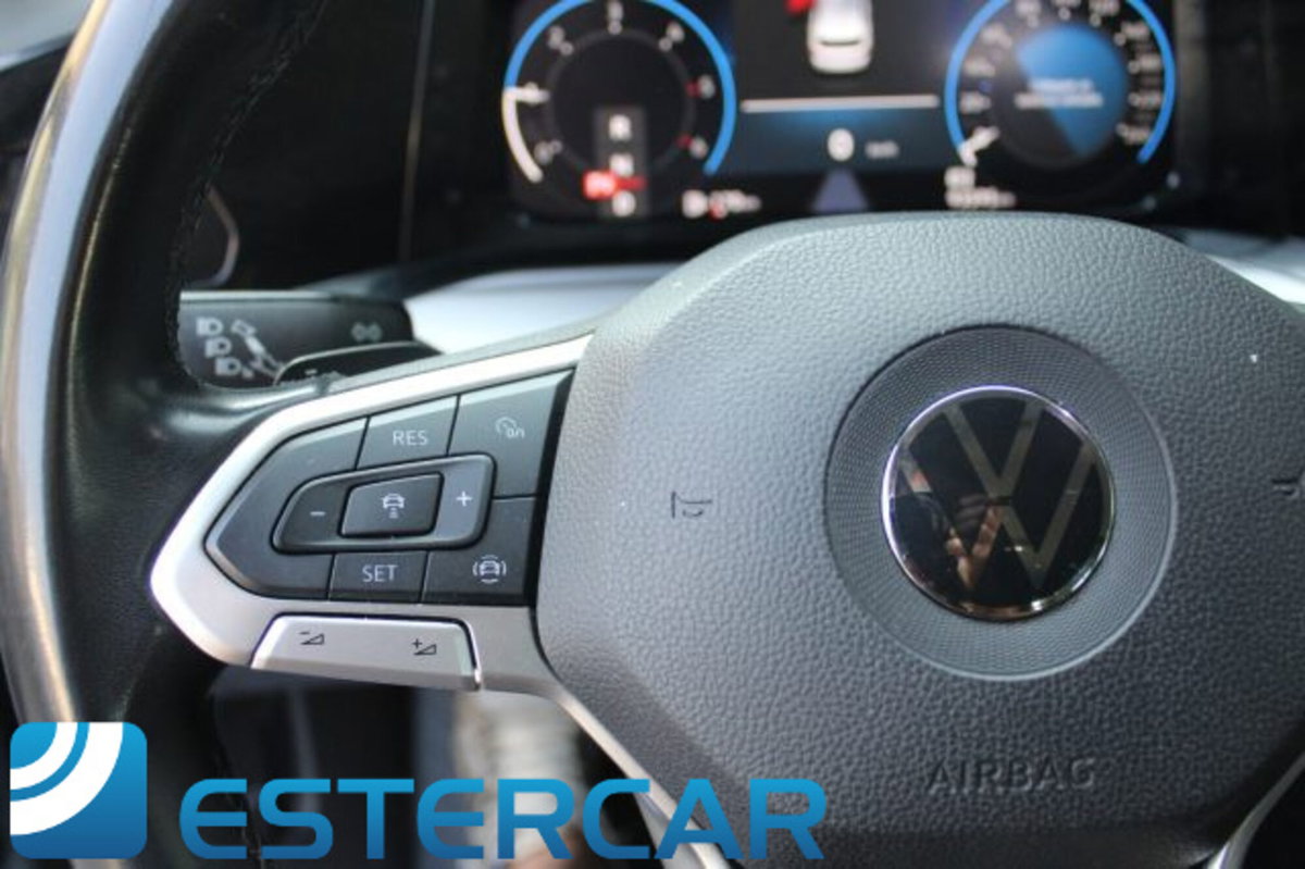 Volkswagen Golf 2.0 TDI SCR Life (19)