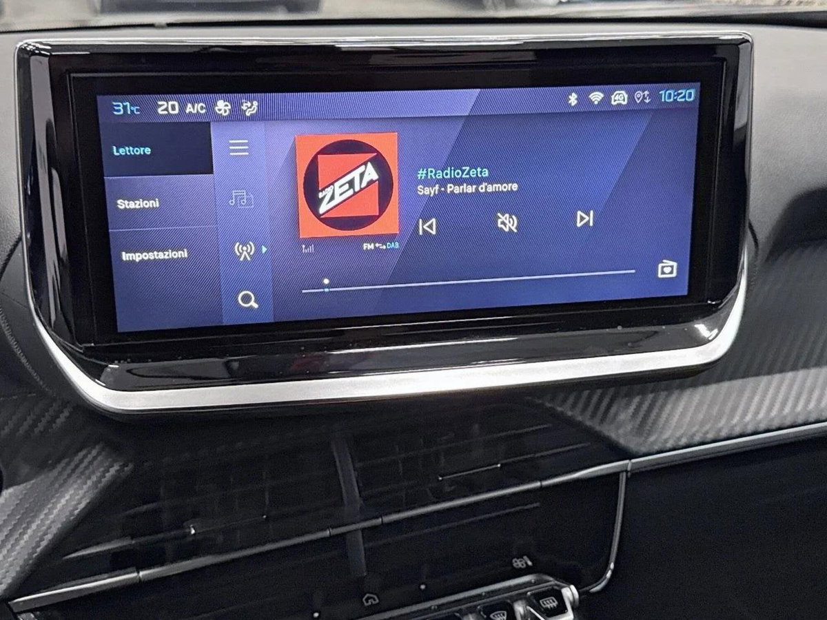 Peugeot 2008 BlueHDi 130 S&S EAT8 Allure Pack (15)