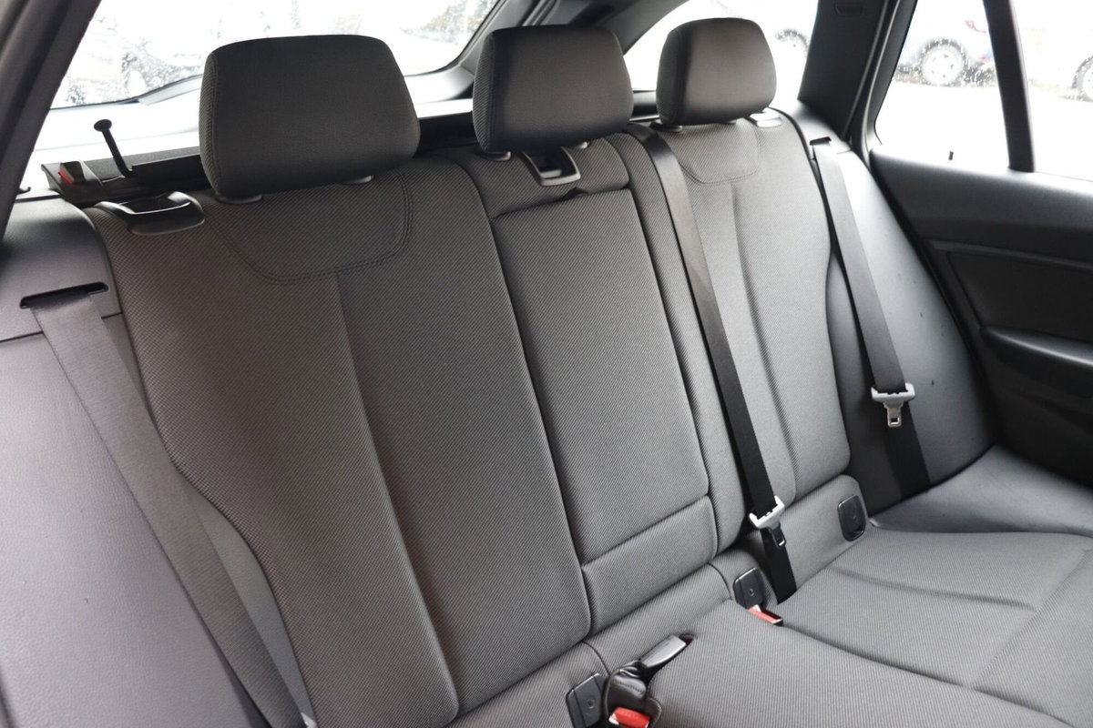 BMW Serie 3 Touring 330dA xDrive  Sport (12)