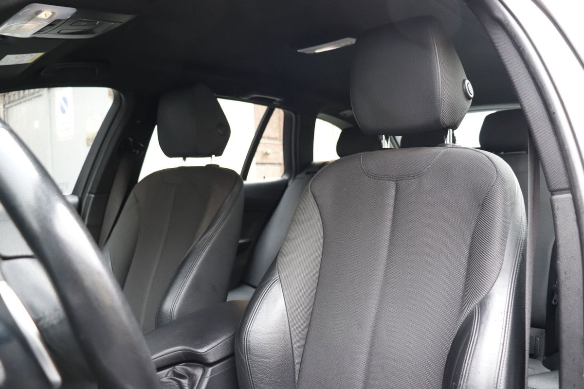 BMW Serie 3 Touring 330dA xDrive  Sport (16)