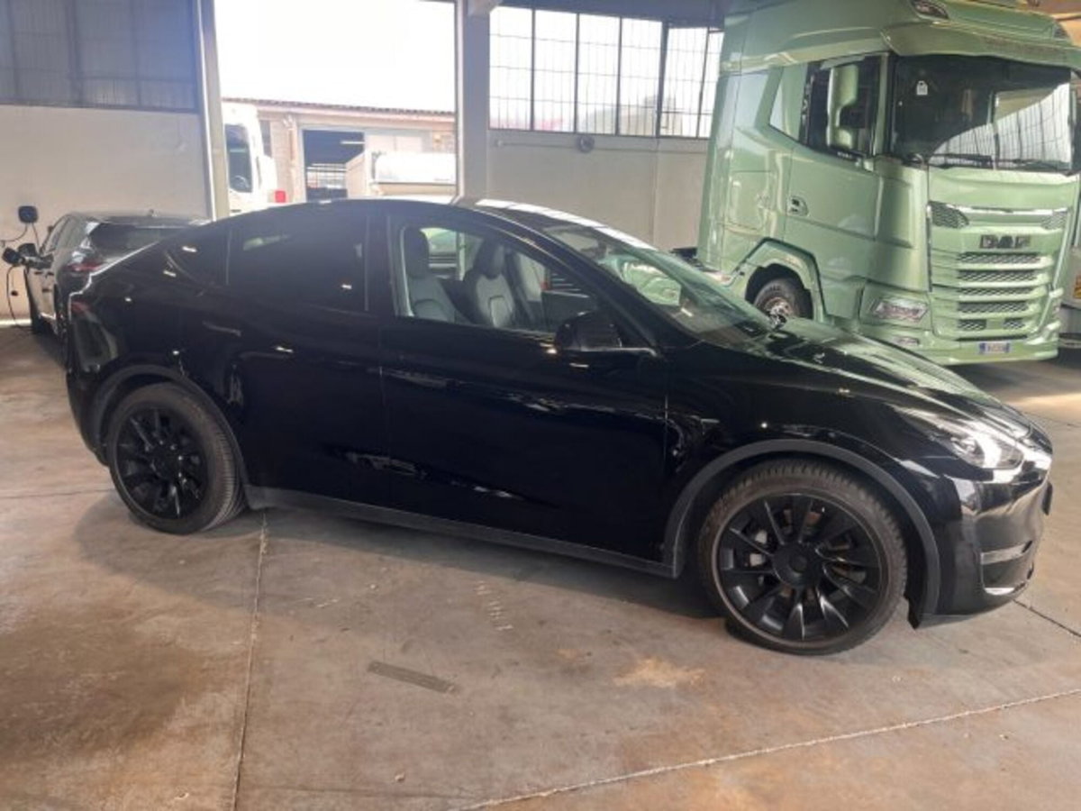 Tesla Model Y Long Range Dual Motor awd (4)