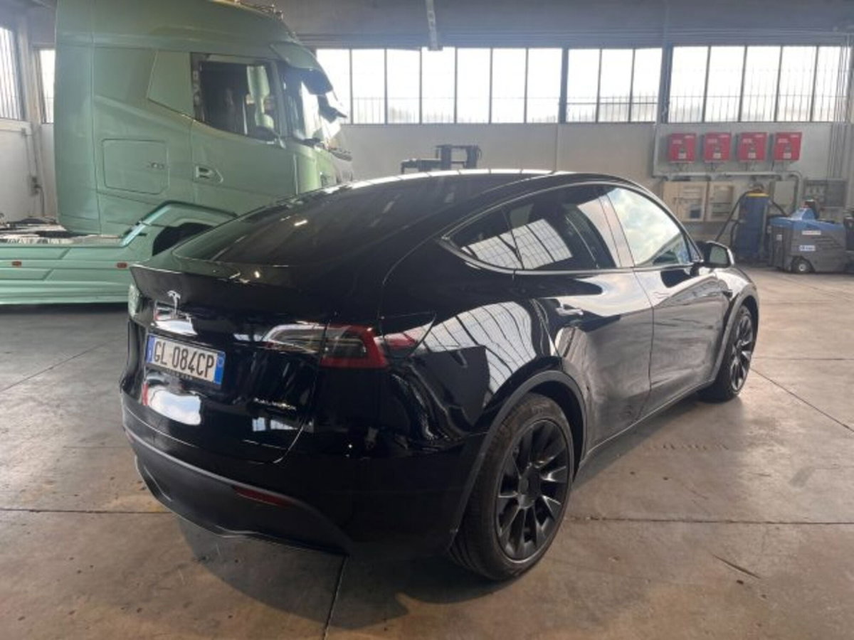 Tesla Model Y Long Range Dual Motor awd (9)