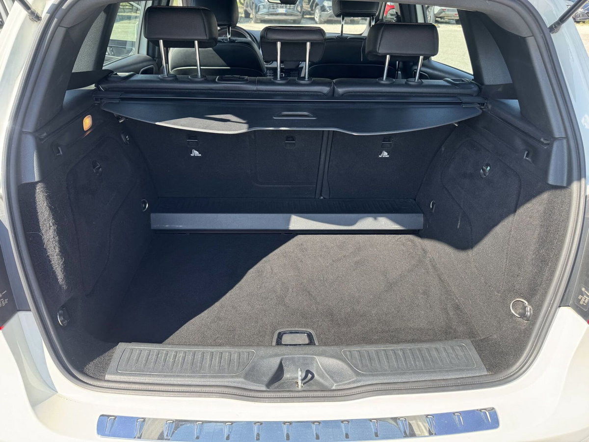 Mercedes-Benz Classe B 200 d Automatic 4Matic Sport (14)