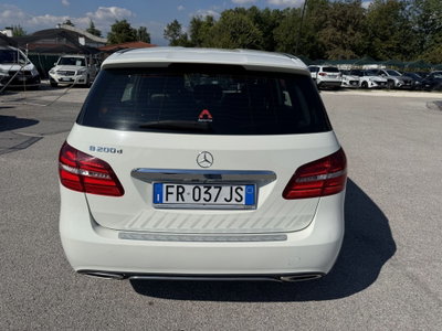 Mercedes-Benz Classe B 200 d Automatic 4Matic Sport (4)