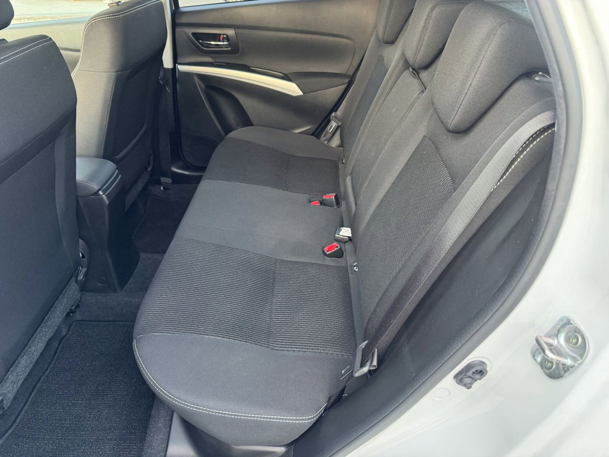Suzuki S-Cross 1.4 Hybrid Cool (12)
