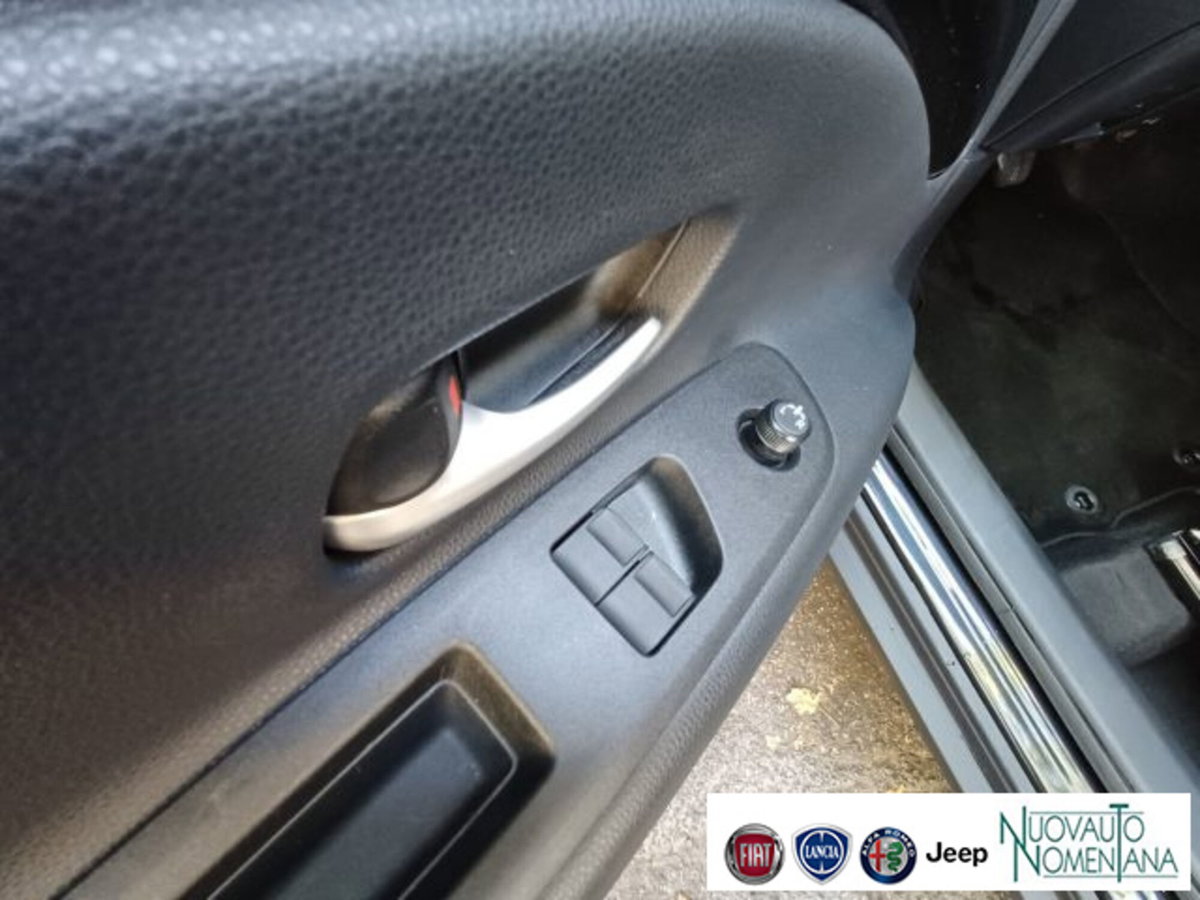 Toyota Aygo X 1.0 VVT-i 72 CV 5 porte Limited Air (11)