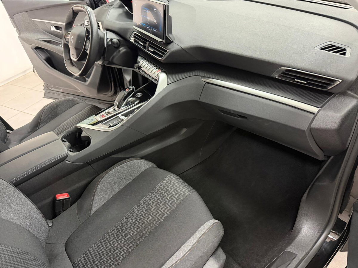 Peugeot 3008 PureTech Turbo 130 S&S EAT8 Active Pack (10)