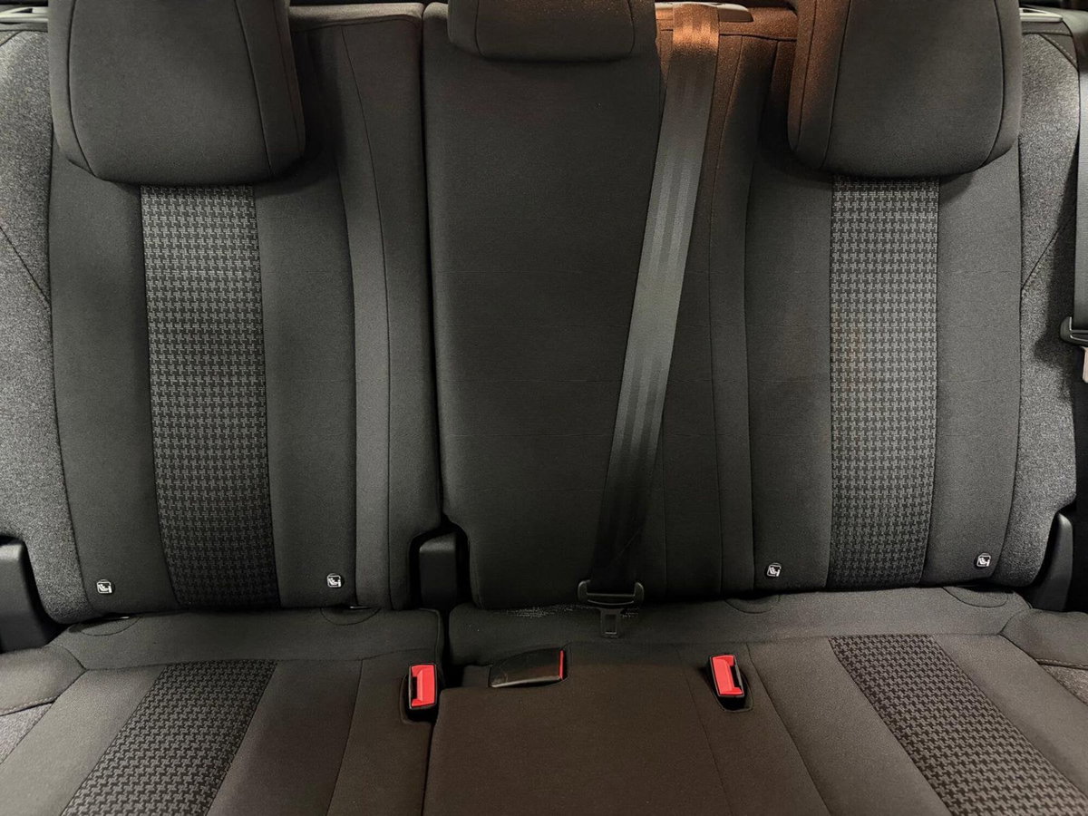 Peugeot 3008 PureTech Turbo 130 S&S EAT8 Active Pack (12)