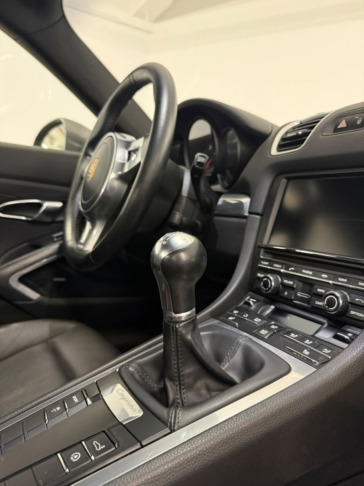 Porsche Cayman 2.7 (10)