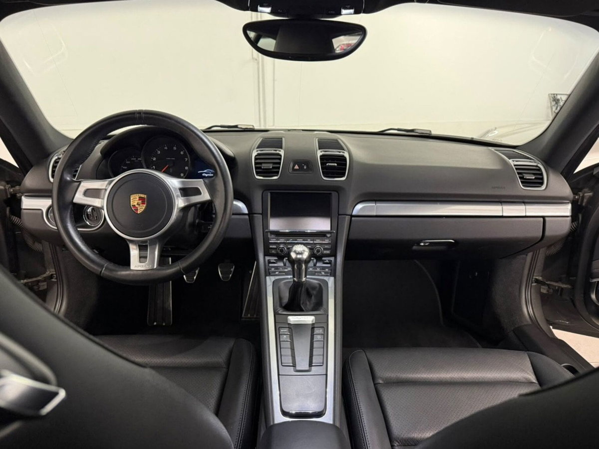 Porsche Cayman 2.7 (4)