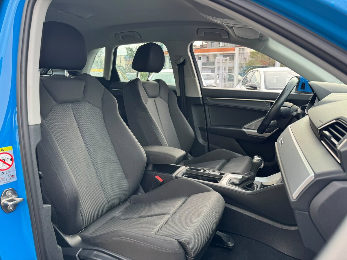 Audi Q3 35 TDI quattro S tronic S line edition (10)