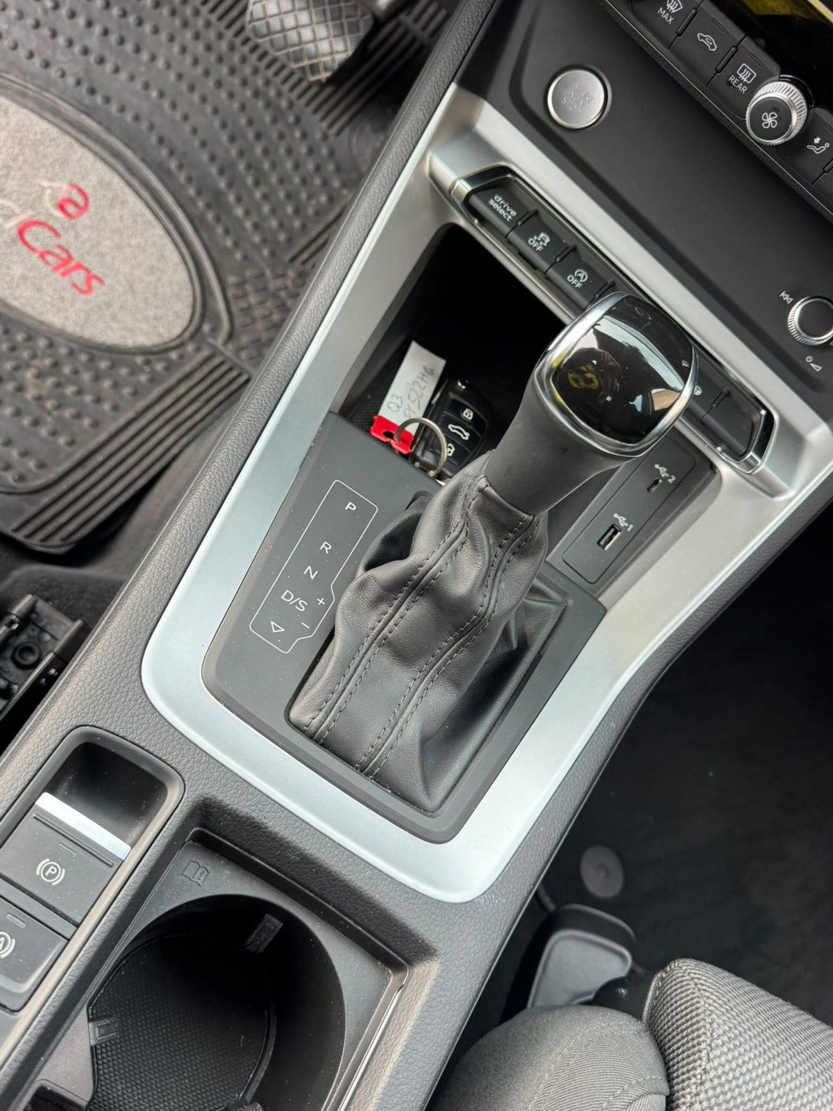 Audi Q3 35 TDI quattro S tronic S line edition (14)