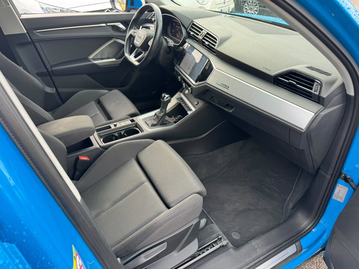 Audi Q3 35 TDI quattro S tronic S line edition (9)