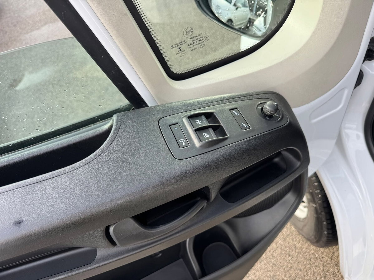 Fiat Ducato Furgone 35 2.2 Mjt 180CV AT9 PC-TN Furgone (4)