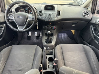 Ford Fiesta 1.4 5 porte Bz.- GPL Titanium (11)