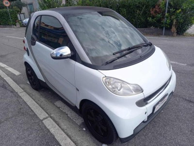 smart Fortwo 1000 52 kW MHD coupé pure (8)