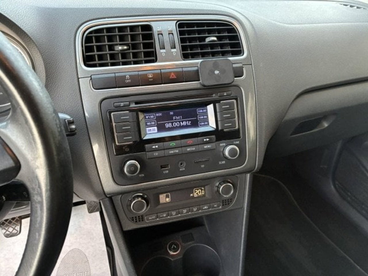 Volkswagen Polo 1.4 3 porte Highline (10)