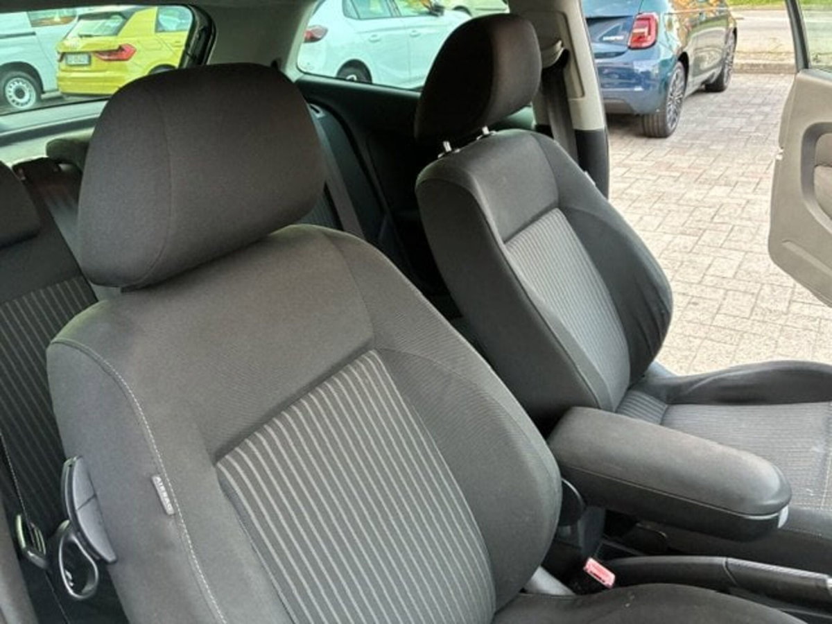 Volkswagen Polo 1.4 3 porte Highline (12)