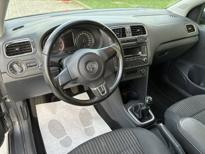 Volkswagen Polo 1.4 3 porte Highline (8)