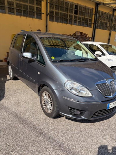 Lancia Musa 1.3 Mjt 95 CV Diva (2)