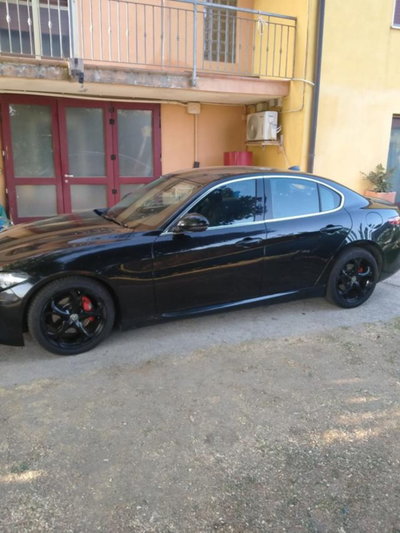 Alfa Romeo Giulia 2.2 Turbodiesel 150 CV AT8 Business usata